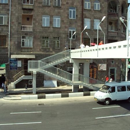 Cozy Studio In Yerevan'S Center Eksteriør bilde